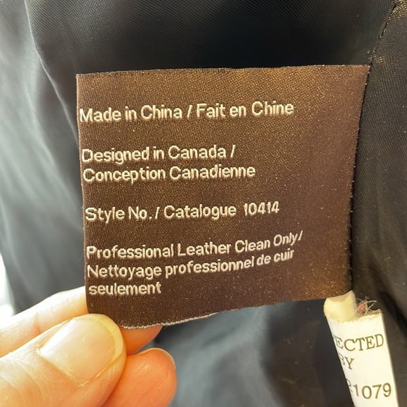 Danier genuine leather vest, black, XS, Sleeveless jacket - Picture 8 of 11